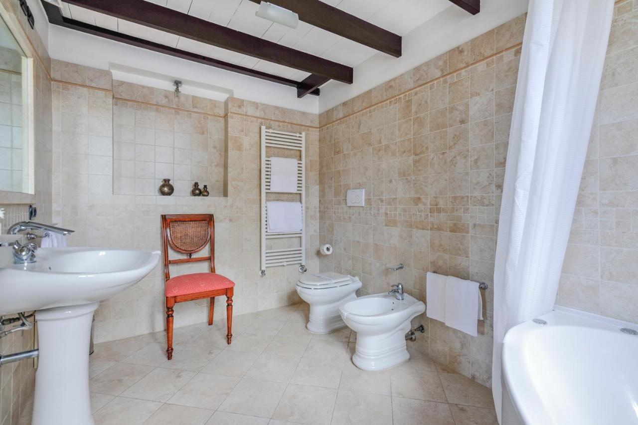 Castriota19 - Jacuzzi Room & Apartment Sit レッチェ エクステリア 写真