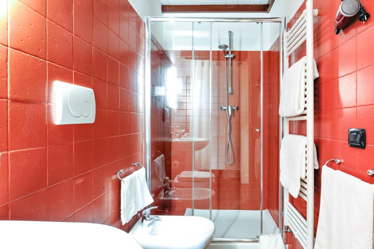 Castriota19 - Jacuzzi Room & Apartment Sit レッチェ エクステリア 写真